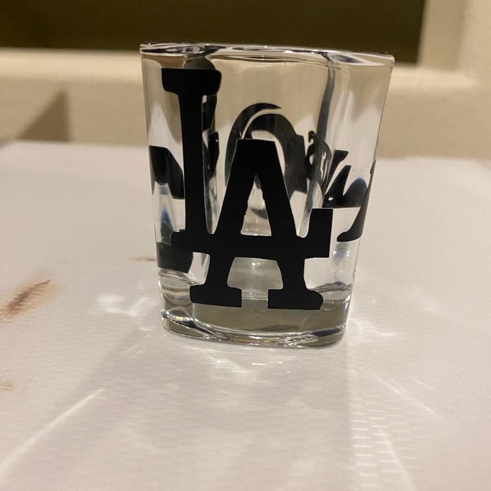 LA sports team shot glass. Get a shot glass for Father’s Day as a great gift.